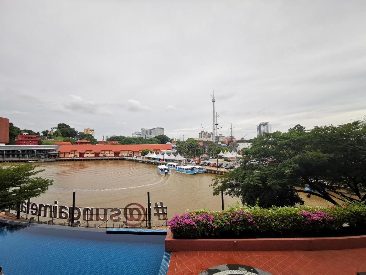 Casa Del Rio Residences *